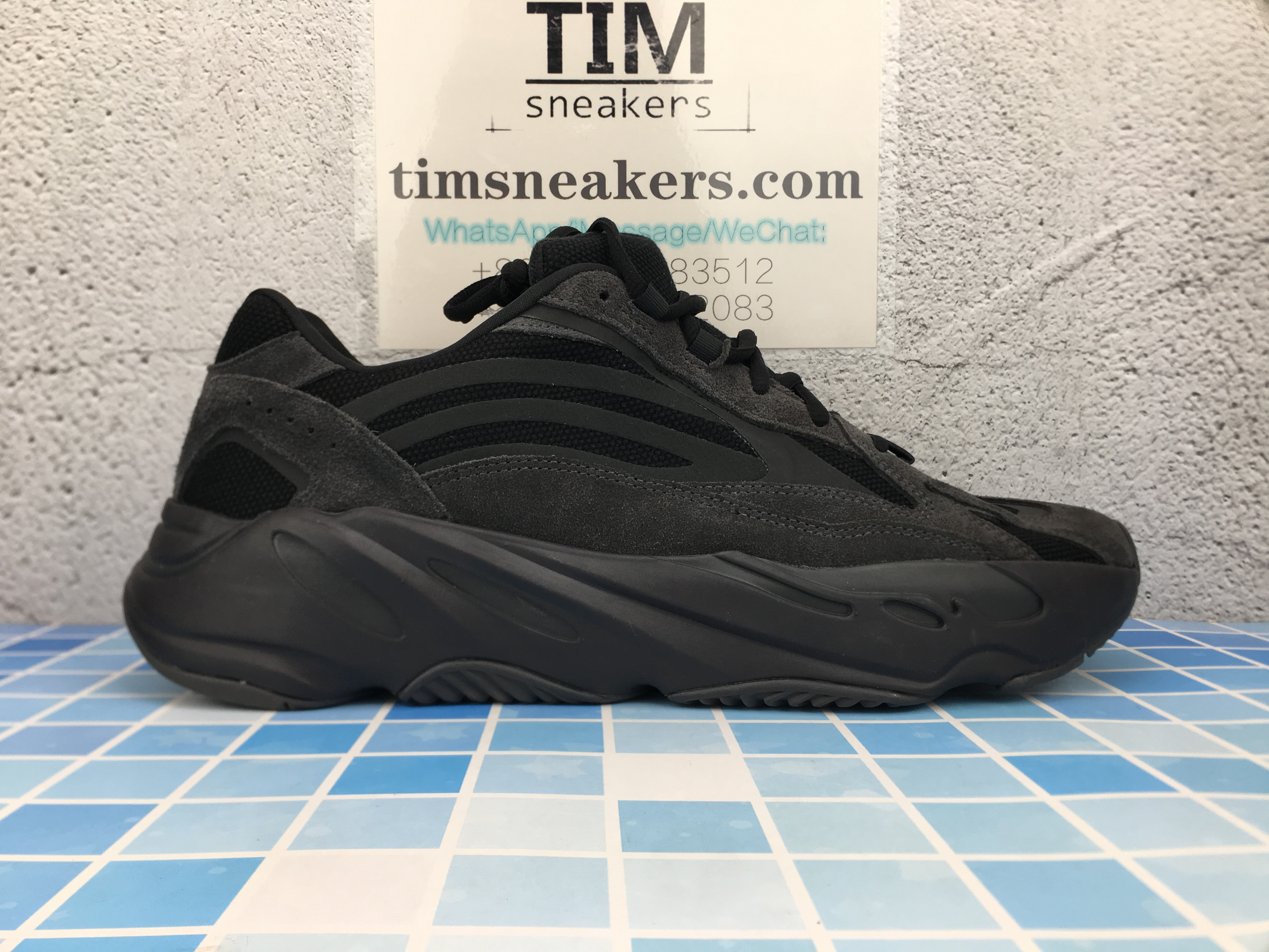 Yeezy Boost 700 V2 Vanta FU6684